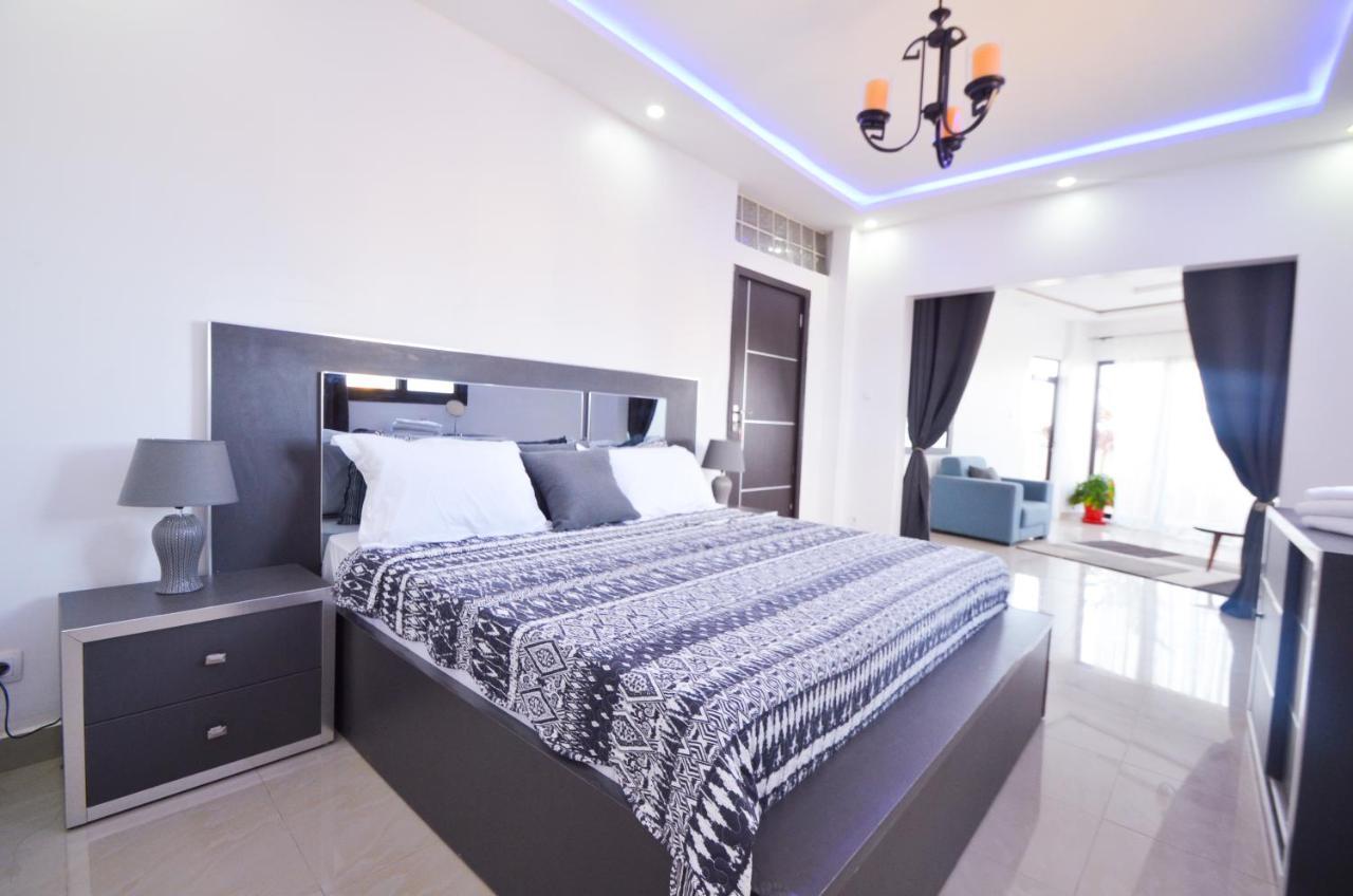 Penthouse Appartments In Almadies Dakar Ngoại thất bức ảnh